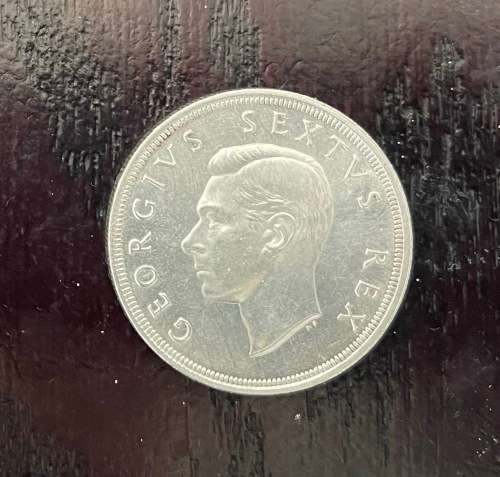 1952 Union of  South Africa - 5 Shilling Silver coin - Circulated, 28 Grams (UNI13)
