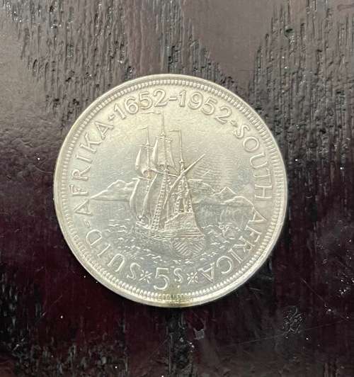 1952 Union of  South Africa - 5 Shilling Silver coin - Circulated, 29 Grams (UNI14)