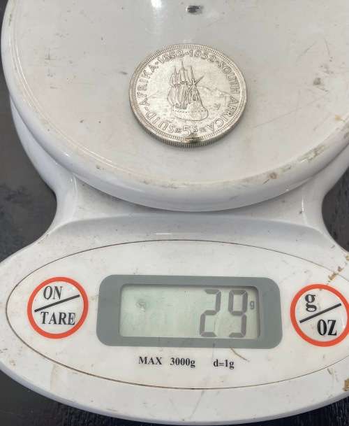 1952 Union of  South Africa - 5 Shilling Silver coin - Circulated, 29 Grams (UNI14)