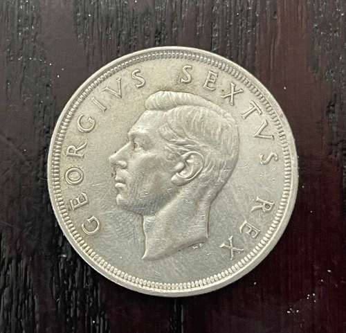 1952 Union of  South Africa - 5 Shilling Silver coin - Circulated, 28 Grams (UNI17)