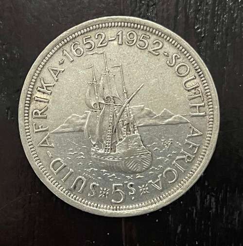 1952 Union of  South Africa - 5 Shilling Silver coin - Circulated, 28 Grams (UNI19)