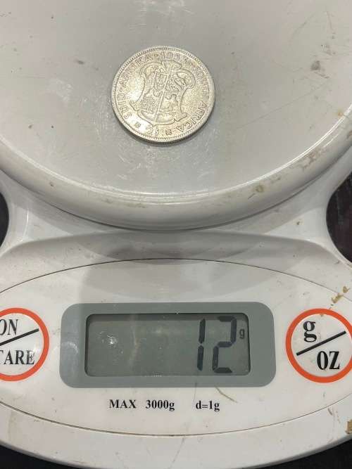 1953 Union of  South Africa - 2 Shilling Silver coin - Circulated, 12 Grams (UNI25)