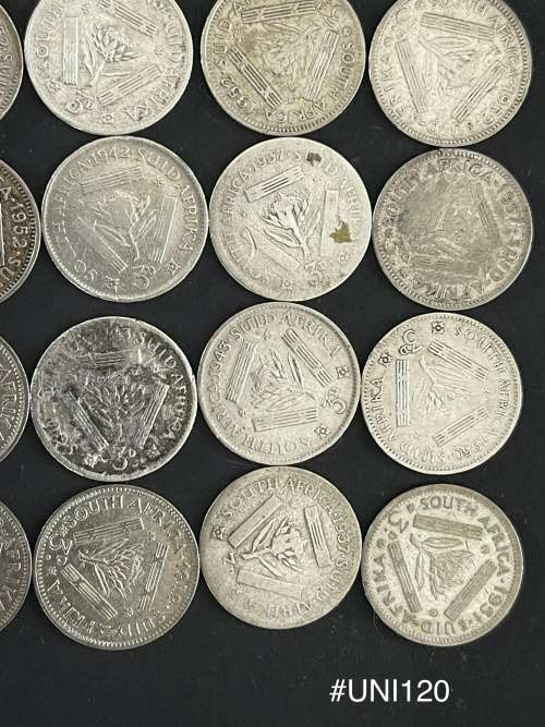 1932-1953 Union of  South Africa - 3d. Silver coins - Circulated (Bid for the lot) 30 Grams (UNI120)