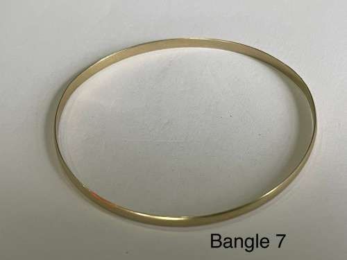 9CT SOLID GOLD BANGLE - 3.5mm WIDE and 62mm O/D  5.19 GRAMS - (BANG07)