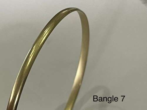 9CT SOLID GOLD BANGLE - 3.5mm WIDE and 62mm O/D  5.19 GRAMS - (BANG07)