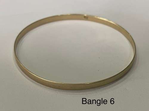 9CT SOLID GOLD BANGLE - 3.8mm WIDE and 62mm O/D  5.56 GRAMS - (BANG06)