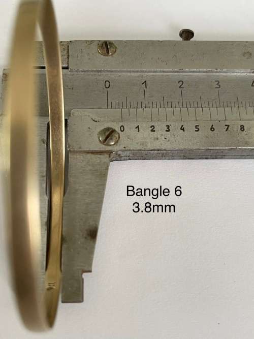 9CT SOLID GOLD BANGLE - 3.8mm WIDE and 62mm O/D  5.56 GRAMS - (BANG06)