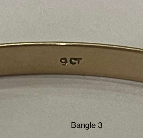 9CT SOLID GOLD BANGLE - 4mm WIDE and 62mm O/D  8.34 GRAMS - (BANG03)