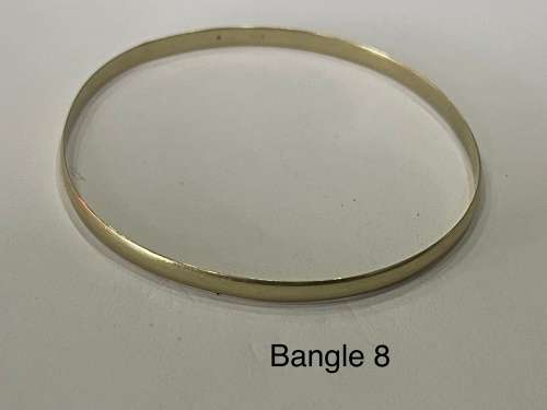9CT SOLID GOLD BANGLE - 4mm WIDE and 66mm O/D  5.82 GRAMS - (BANG08)