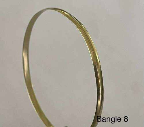 9CT SOLID GOLD BANGLE - 4mm WIDE and 66mm O/D  5.82 GRAMS - (BANG08)