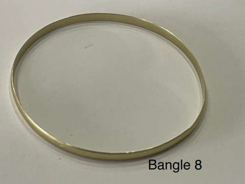 9CT SOLID GOLD BANGLE - 4mm WIDE and 66mm O/D  5.82 GRAMS - (BANG08)