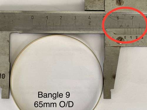 9CT SOLID GOLD BANGLE - 3.5mm WIDE and 65mm O/D  5.05 GRAMS - (BANG09)