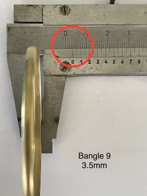 9CT SOLID GOLD BANGLE - 3.5mm WIDE and 65mm O/D  5.05 GRAMS - (BANG09)