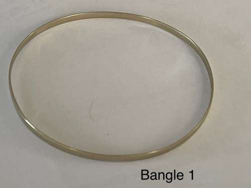 9CT SOLID GOLD BANGLE - 2.5mm WIDE and 61mm O/D  3.27 GRAMS - (BANG01)