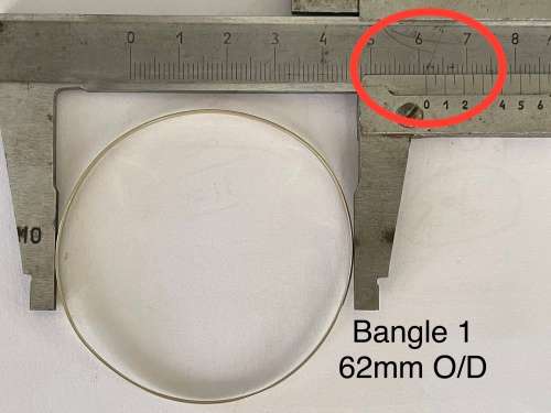 9CT SOLID GOLD BANGLE - 2.5mm WIDE and 61mm O/D  3.27 GRAMS - (BANG01)