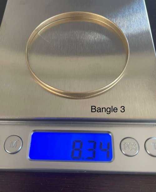 9CT SOLID GOLD BANGLE - 4mm WIDE and 62mm O/D  8.34 GRAMS - (BANG03)