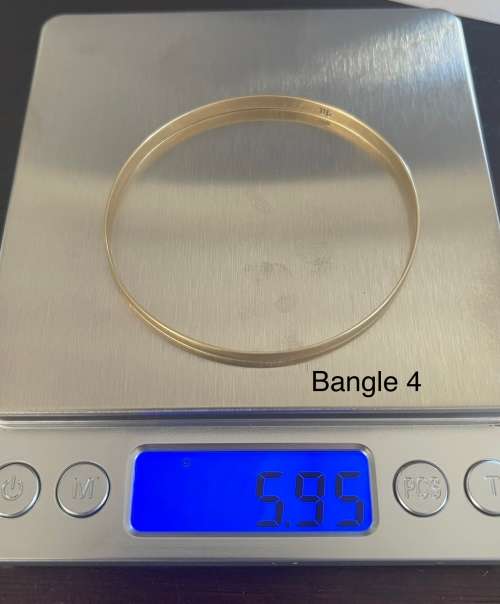 9CT SOLID GOLD BANGLE - 4mm WIDE and 62mm O/D  5.95 GRAMS - (BANG04)