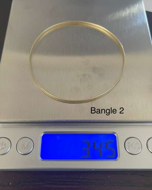 9CT SOLID GOLD BANGLE - 2.5mm WIDE and 61mm O/D  3.45 GRAMS - (BANG02)