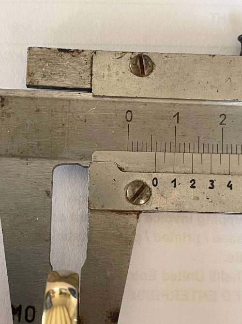 9ct (375) Yellow Gold 6mm Mens Wedding Band/Ring - Size +/-23mm O/D and 21mm I/D and Weighs 3.90g