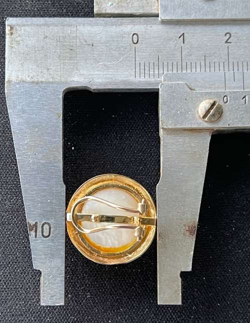 9CT GOLD, GENUINE VINTAGE 19MM MABE PEARL EARRINGS WITH OMEGA CLIP and PIN - 6.61 GRAMS ( 32.95 CT)