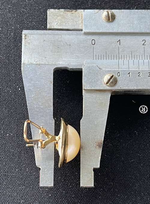 9CT GOLD, GENUINE VINTAGE 19MM MABE PEARL EARRINGS WITH OMEGA CLIP and PIN - 6.61 GRAMS ( 32.95 CT)