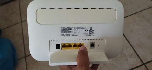 Huawei B612 4G LTE Router (Fixed LTE as well)