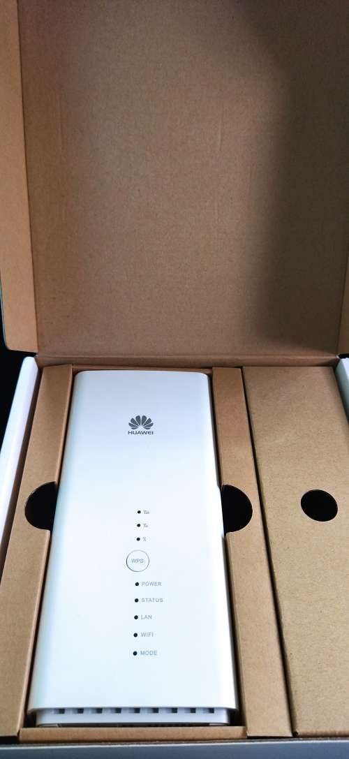 Huawei B618 Cat 11 4G / LTE Router (Fixed LTE as well)