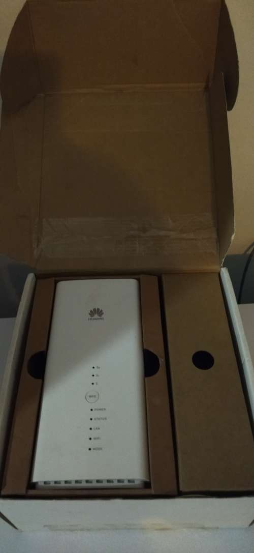 Huawei B618 Cat 11 LTE Router (Fixed LTE as well)
