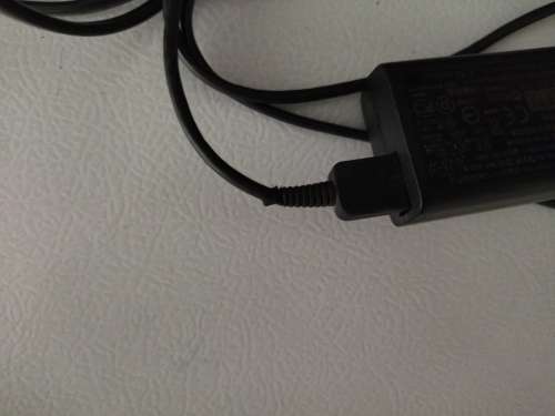 Playstation Vita, 5  PS Vita Games (In Covers) and 4GB PS Vita Memory Card with Charger