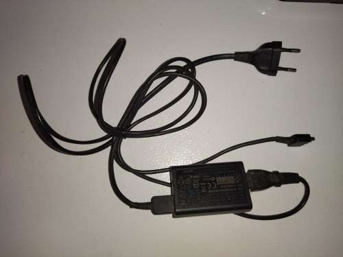 Playstation Vita, 5  PS Vita Games (In Covers) and 4GB PS Vita Memory Card with Charger