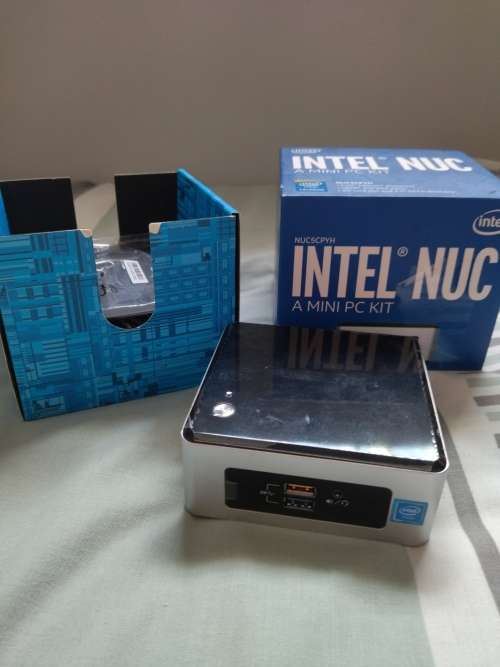 Intel NUC NUC5CPYH