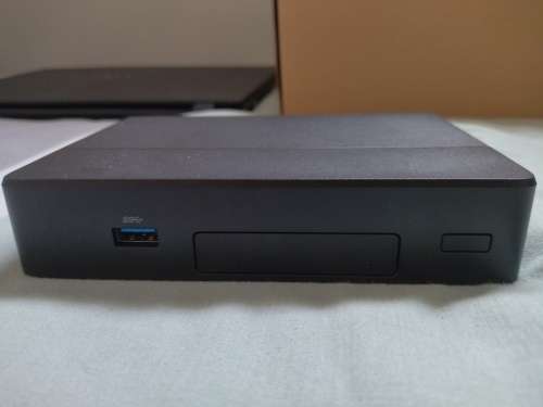 Intel NUC 8 Rugged NUC8CHK (64 GB emmc / 4 GB ram) + Microsoft All-in-One Wireless Media Keyboard