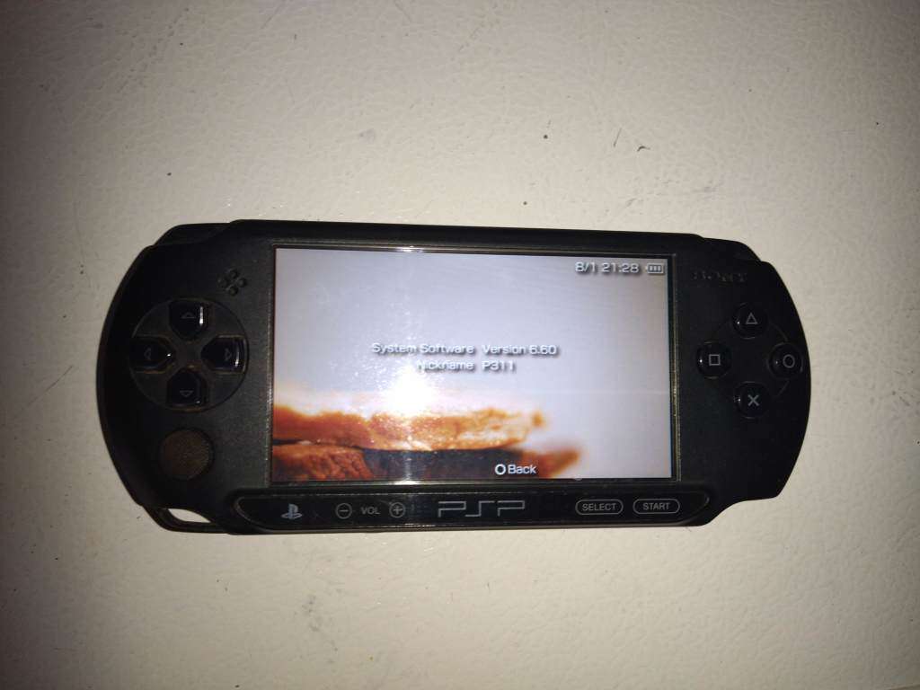 PSP - E1000 series console + 11 Games (UMD`s)