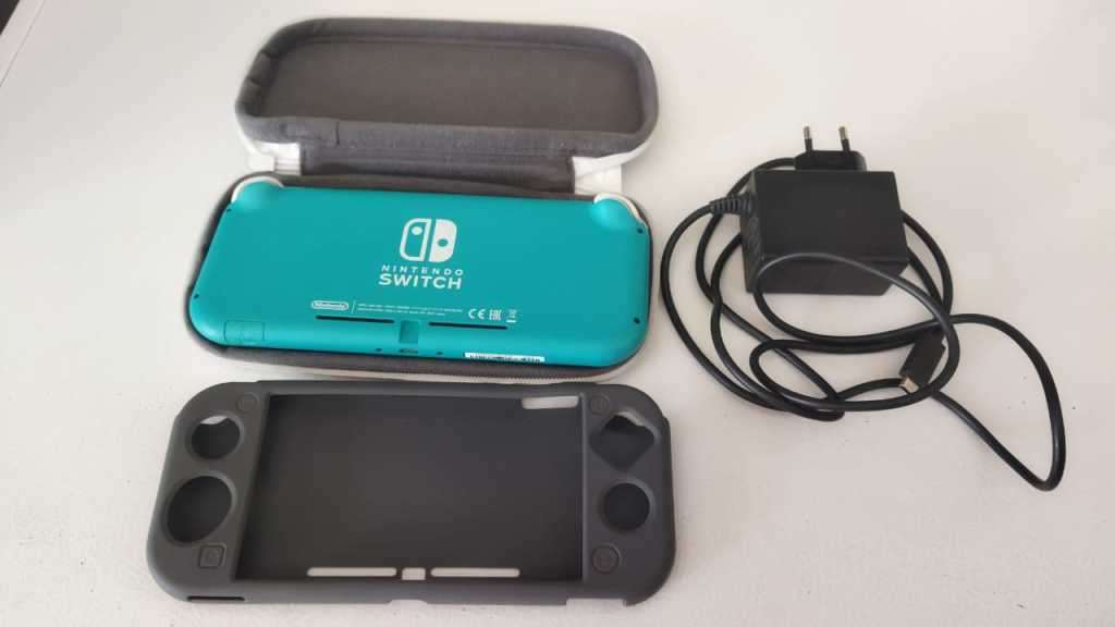 Nintendo Switch Lite (Turquoise) + Sealed Game + Protective Cover + Carrying Pouch