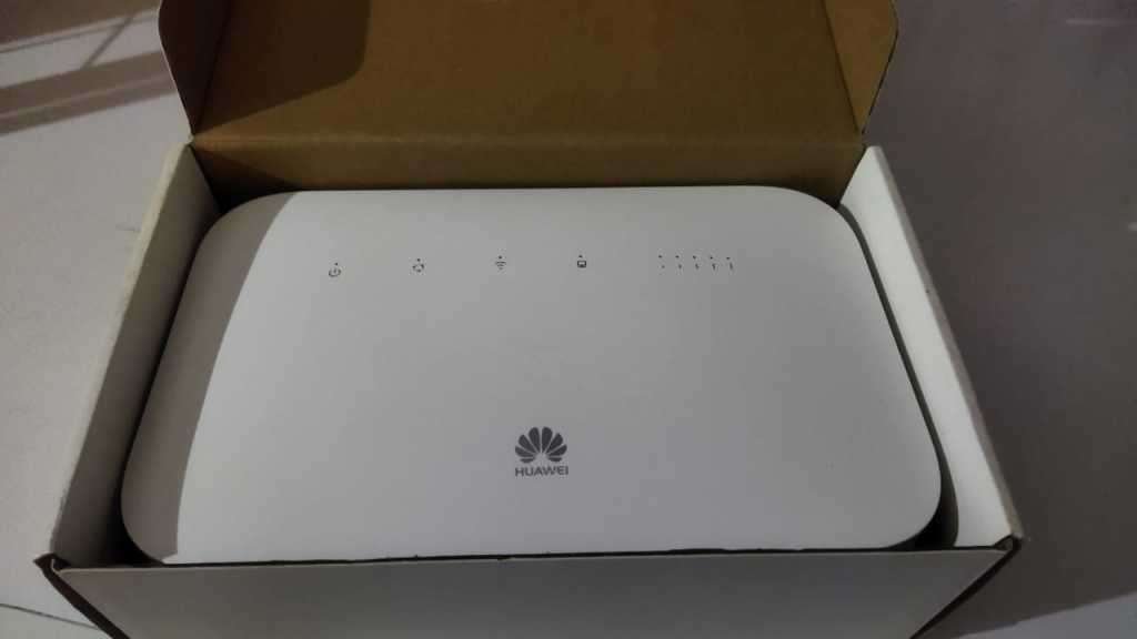 Huawei B612 router (Fixed LTE/4G)