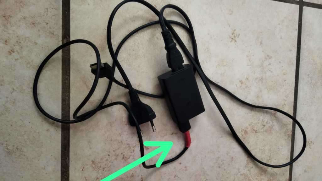 Sony Playstation Vita + Charger