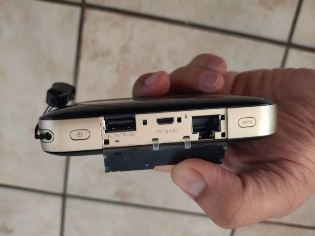 Huawei Mobile WiFi Pro 2 - E5885Ls-93a 4G / LTE Router