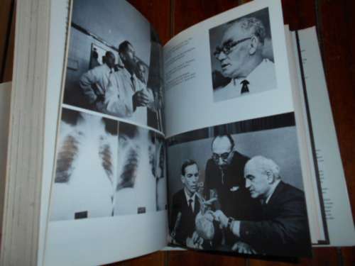 Christiaan Barnard  & Curtis Bill Pepper -  EEN LEWE -  TAFELBER 1ste 1969 geillus hardeb & stofoms