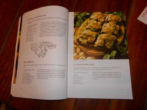 Annette Human - Huisgenoot: Wenresepte 1 - Human & Rousseau 1984  geillus sagteband