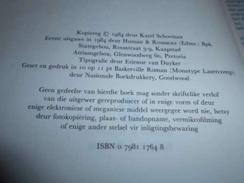 KAREL SCHOEMAN -  'N ANDER LAND  - 1984 1STE ED. HUMAN & ROSSOUW HARDEBAND