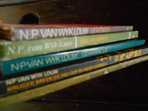 NP VAN WYK LOUW - .VYF DRAMABOEKIES  LEWENSLYN , DAGBOEK SOLDAAT, 3 HOORSPELE,GERMANICUS, KRUGER PAD