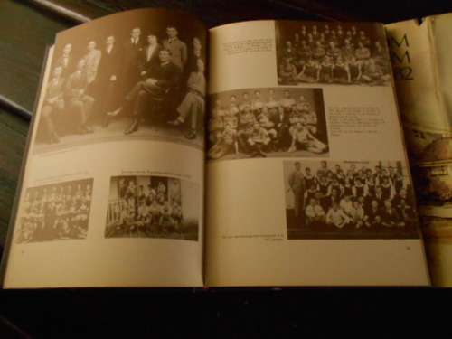 POTCHEFSTROOM GIMNASIUM 1907 : 1982 Heerdrukkers hardeband en stofomslag