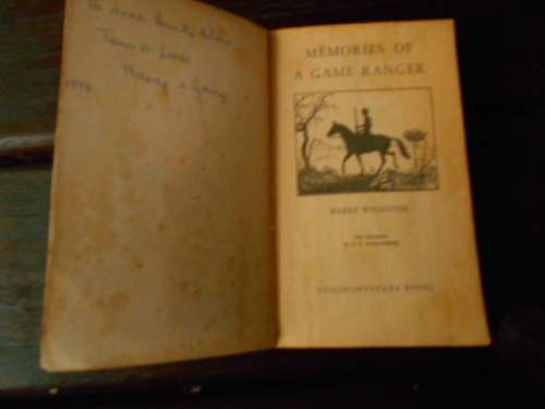 HARRY WOLHUTER - MEMORIES OF A GAME RANGER - ILLUS ASTLEY MABERLEY COLLINS FONTANA SOFTBACK  1972 ED