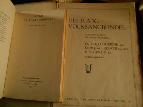 TWEE FAK  SANGBUNDEL BOEKE - GROOT VOLKSANGBUNDEL VIR SA EN NUWE FAK SANGBUNDEL WOORDE ED