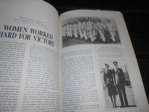 Mervis, Joel - South Africa in World War II -  50 YEARS PUBLICATION OF EXECUTIVE