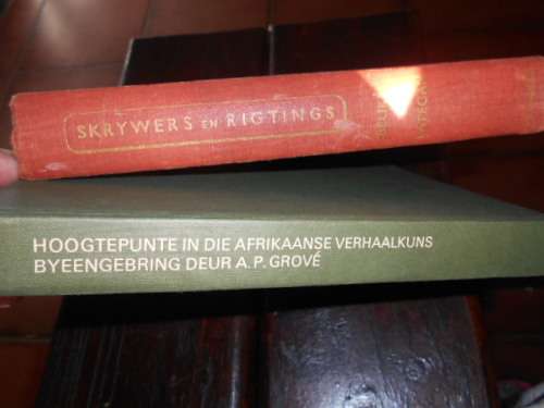 2 BOEKE - BEUKES EN LATEGAN - SKRYWERS EN RIGTINGS en AP GROVE HOOGTEPUNTE