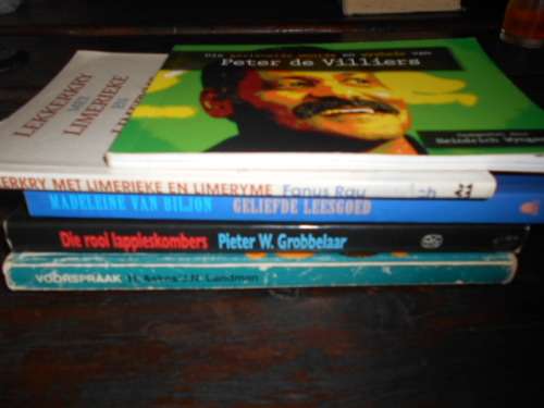 5 Kortstorie boeke-VOORSPRAAK, ROOI LAPPIESKOMBERS (geteken),  LIMIRIEKE,LEESGOED