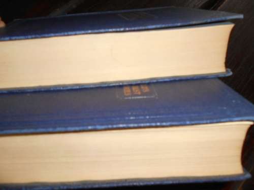 2 BOOKS  - WORLD'S THOUSAND BEST STORIES VOL 9 & 10 plus  1 & 2 EARLY STORIES  - HAMMERTON EDITOR