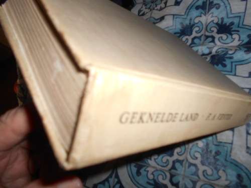 FA VENTER - GEKNELDE LAND 1960 NASIONALE HANDELSDRUKKERY HARDEBAND