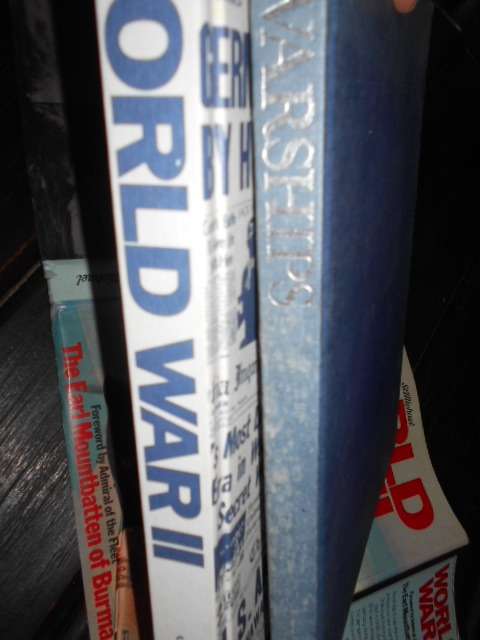 2LARGE WAR PICTURE BOOKS -  WARSHIPS HAMLYN and WW1 WORLD WAR II Battles